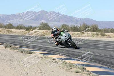 media/Dec-04-2025-Racers Edge (Thu) [[5ebc9f124d]]/3-B Group/3-Session 2 (Turn 7 Inside)/